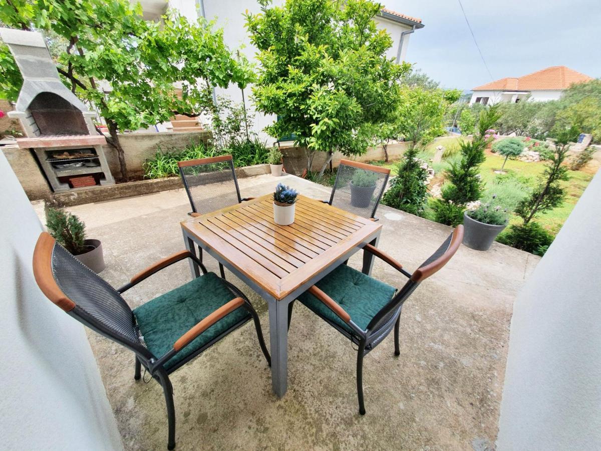 Apartmani Daniela Murter Extérieur photo