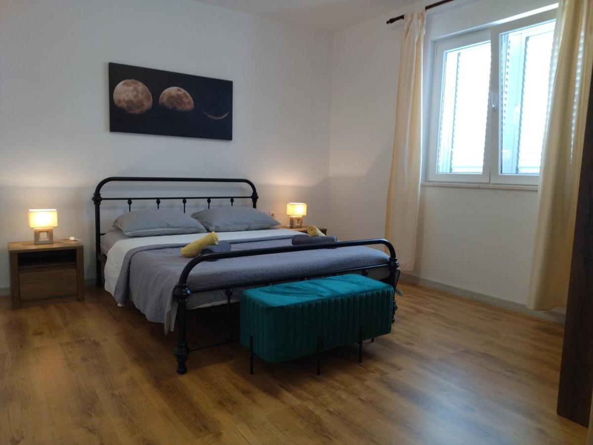 Apartmani Daniela Murter Extérieur photo