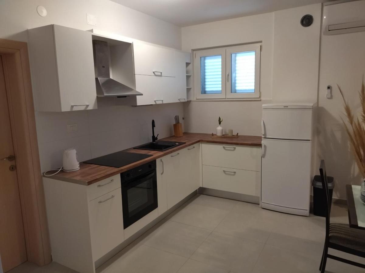 Apartmani Daniela Murter Extérieur photo